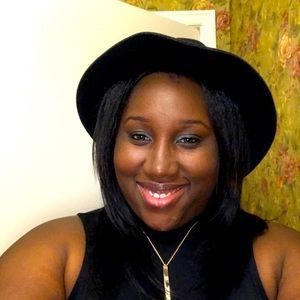 Meet your Posher, Oluwatoyin